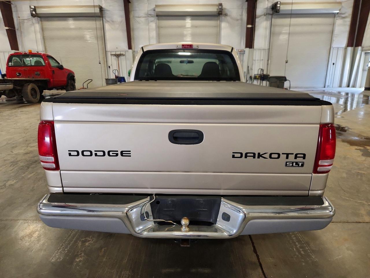 2004 DODGE DAKOTA
