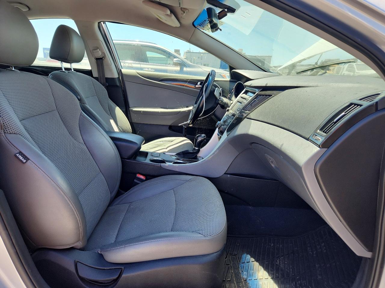 2014 HYUNDAI SONATA