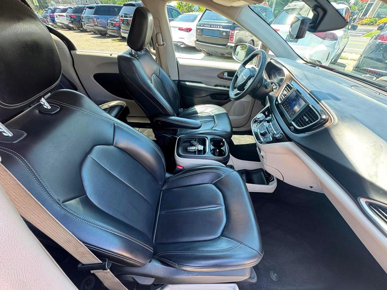 2021 CHRYSLER MINIVAN