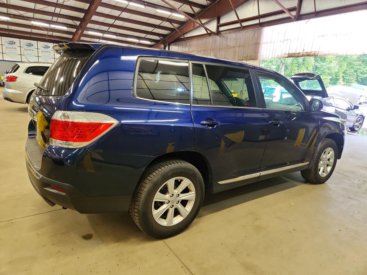 2013 TOYOTA HIGHLANDER