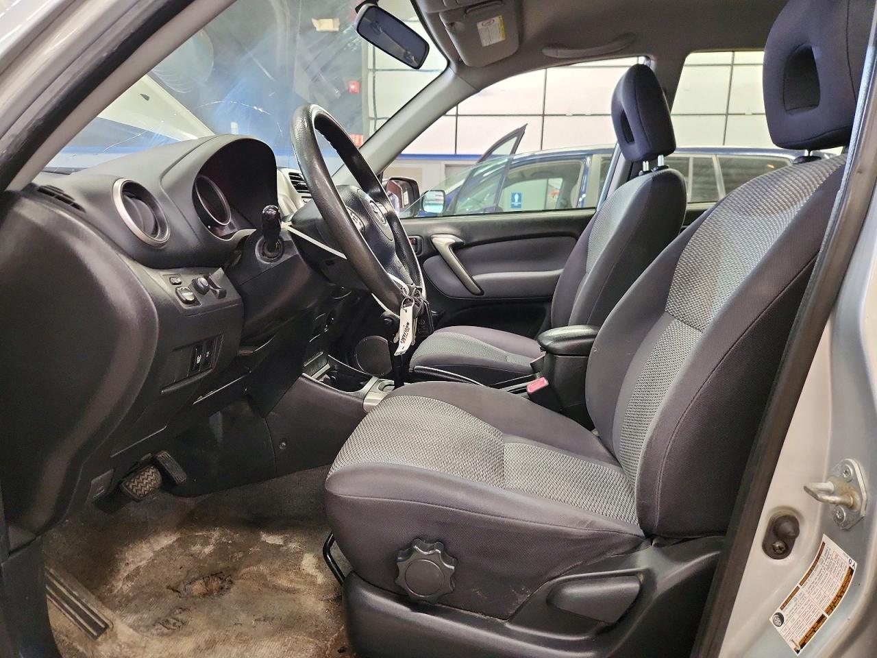 2005 TOYOTA RAV4