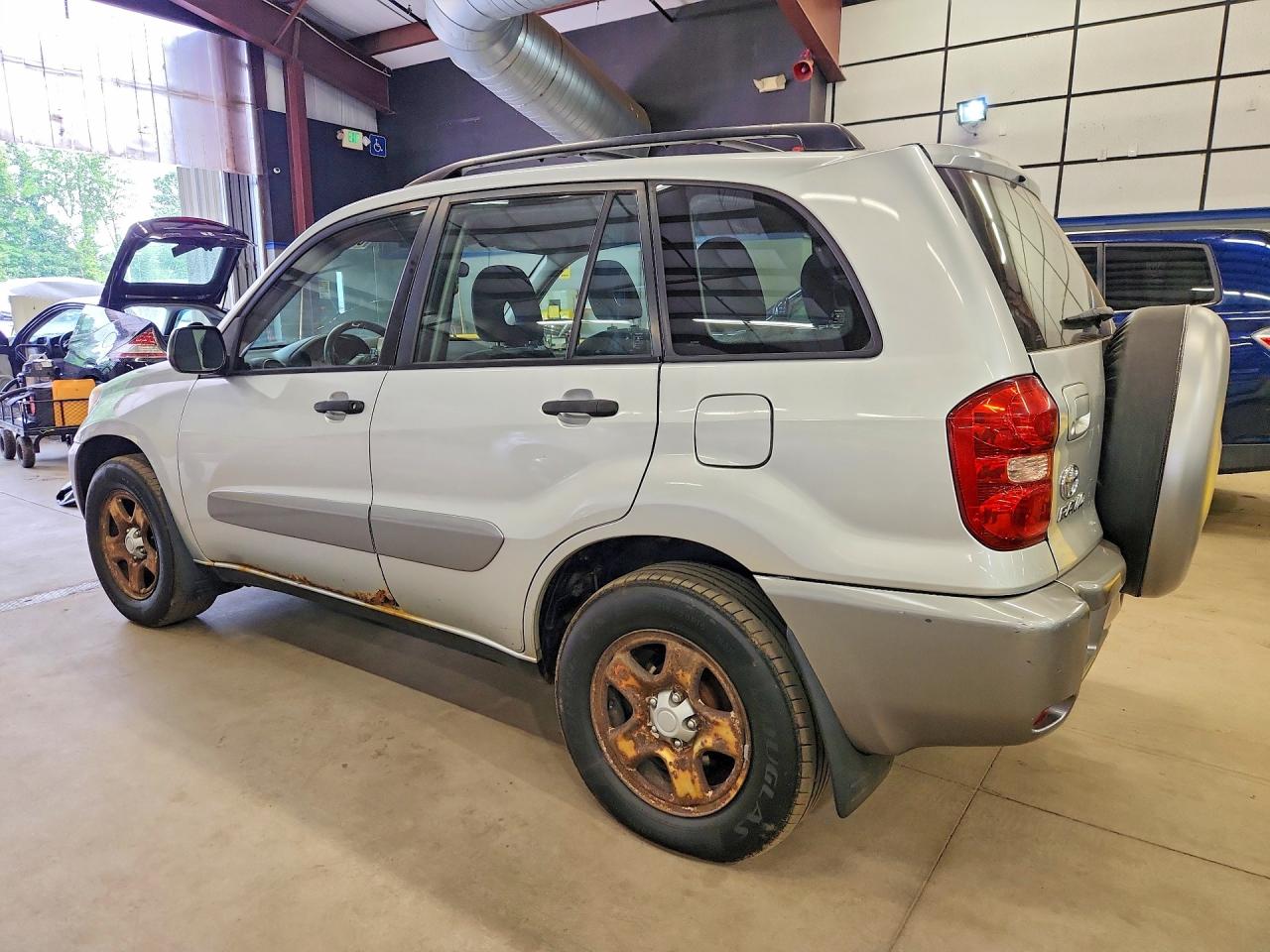 2005 TOYOTA RAV4