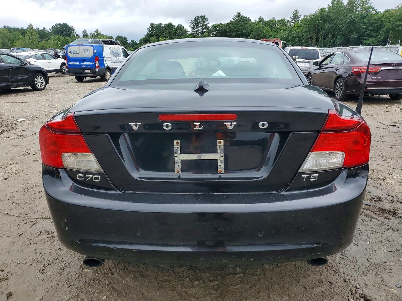2013 VOLVO C70