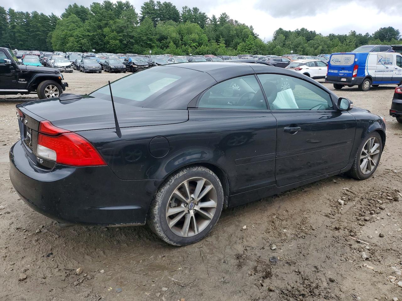 2013 VOLVO C70