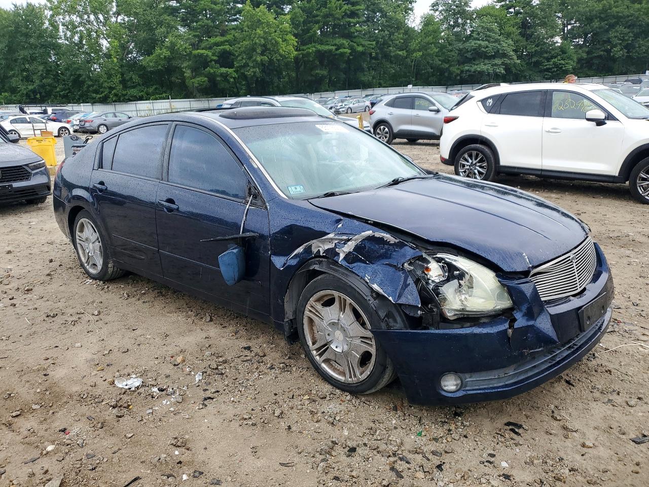 2004 NISSAN MAXIMA