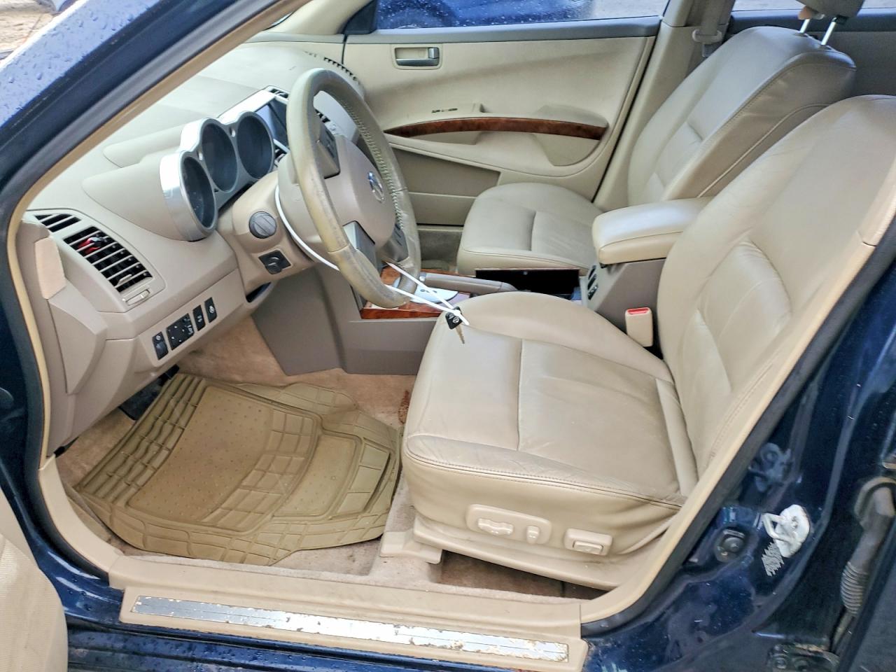 2004 NISSAN MAXIMA