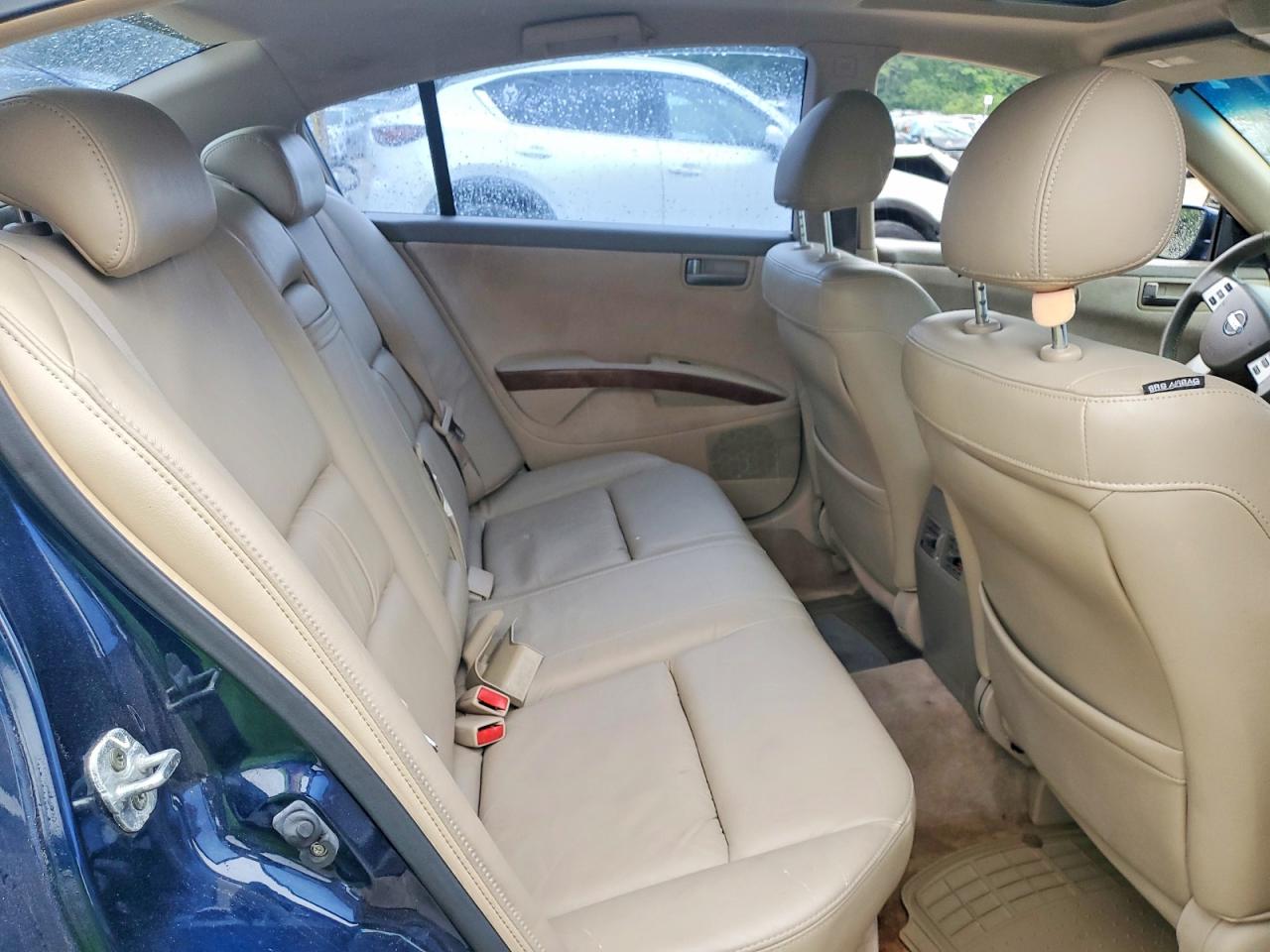 2004 NISSAN MAXIMA
