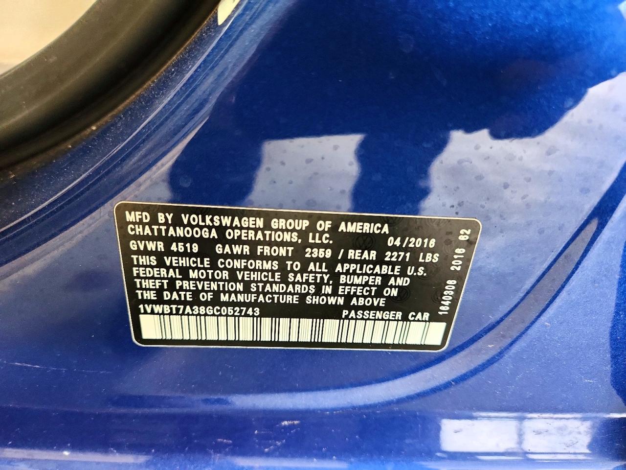 2016 VOLKSWAGEN PASSAT