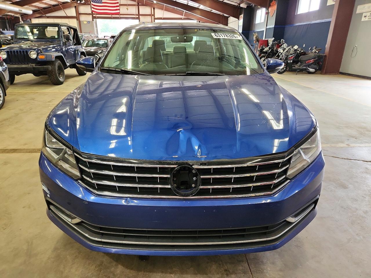 2016 VOLKSWAGEN PASSAT