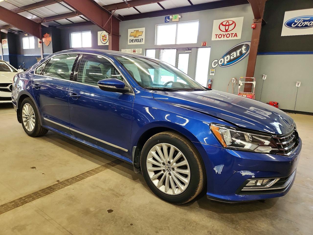 2016 VOLKSWAGEN PASSAT