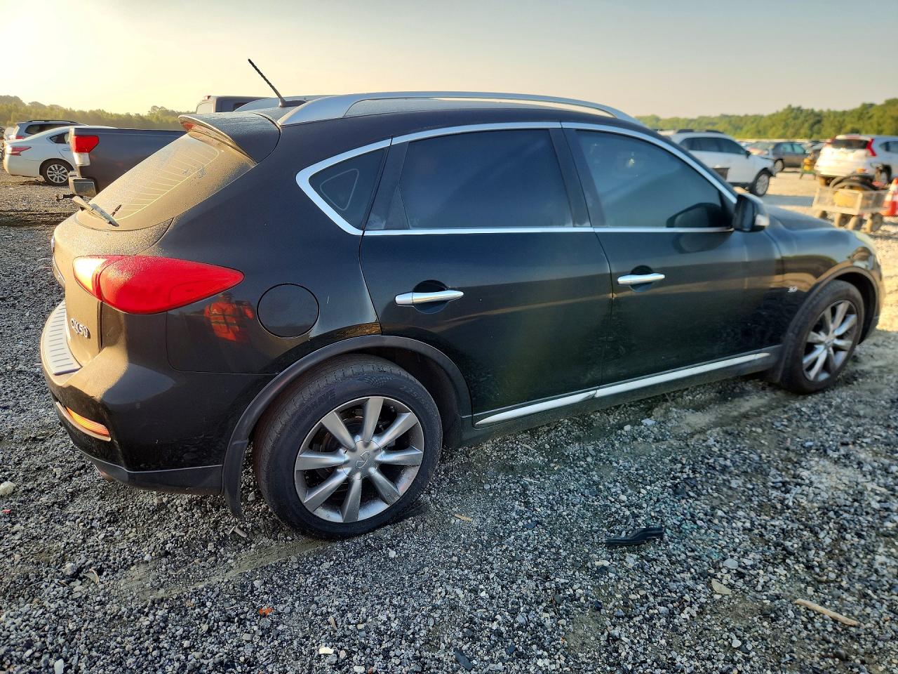 2017 INFINITI QX50 BASE