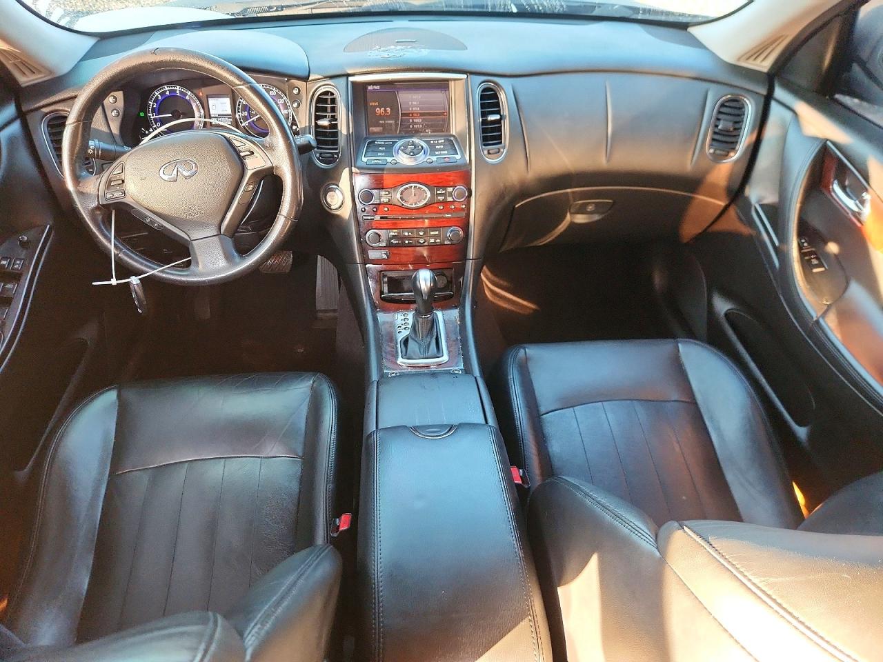 2017 INFINITI QX50 BASE
