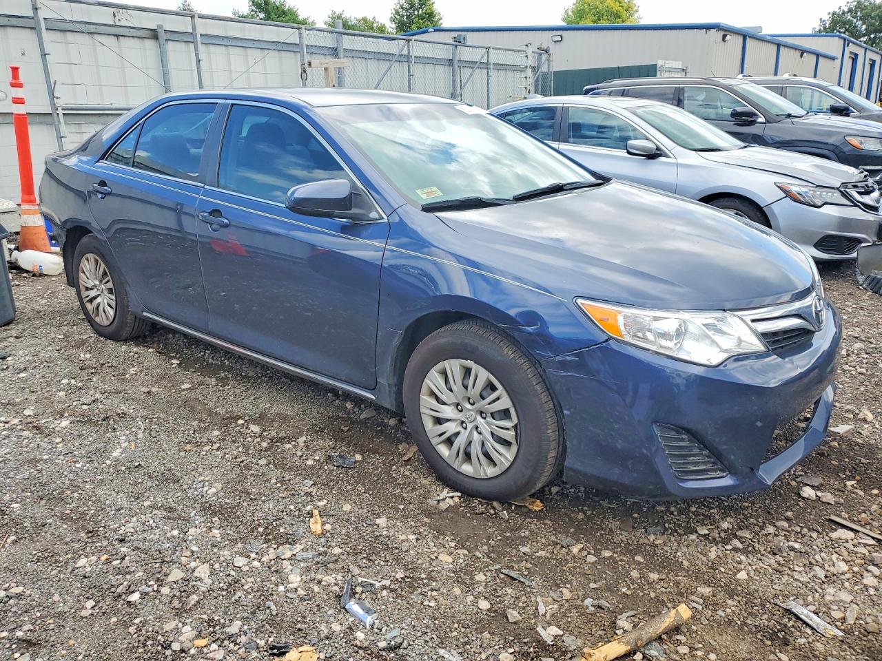 2014 TOYOTA CAMRY