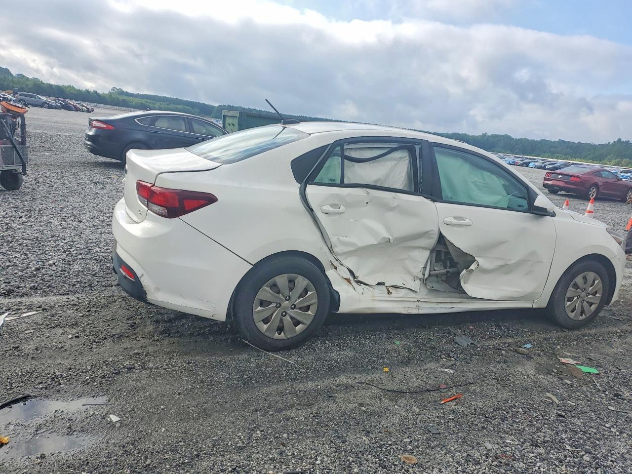 2018 KIA RIO