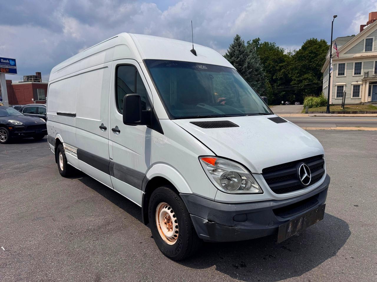 2011 MERCEDES-BENZ SPRINTER
