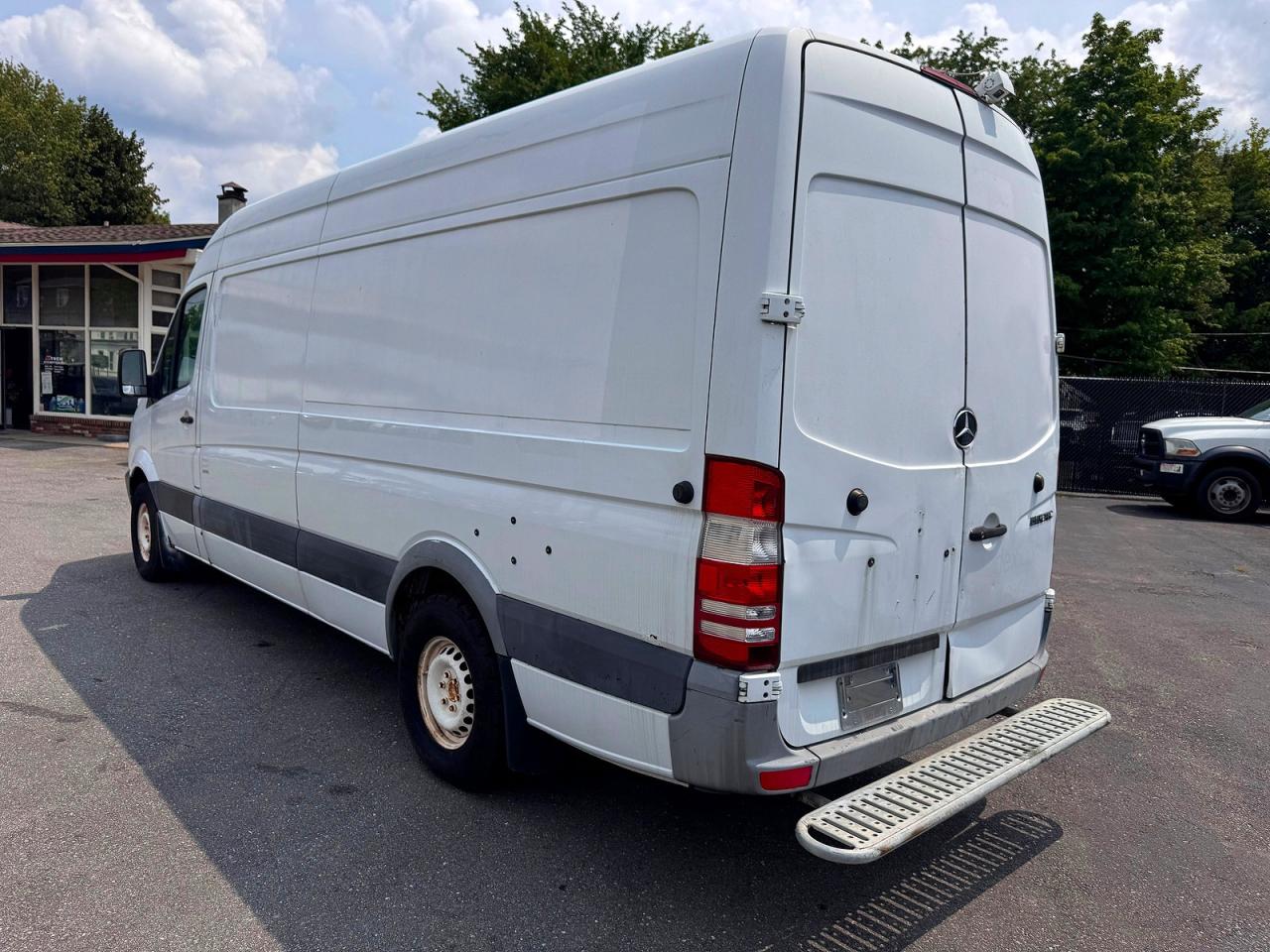 2011 MERCEDES-BENZ SPRINTER