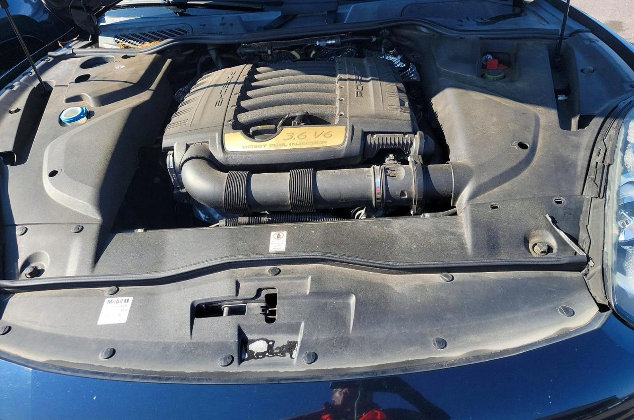 2018 PORSCHE CAYENNE