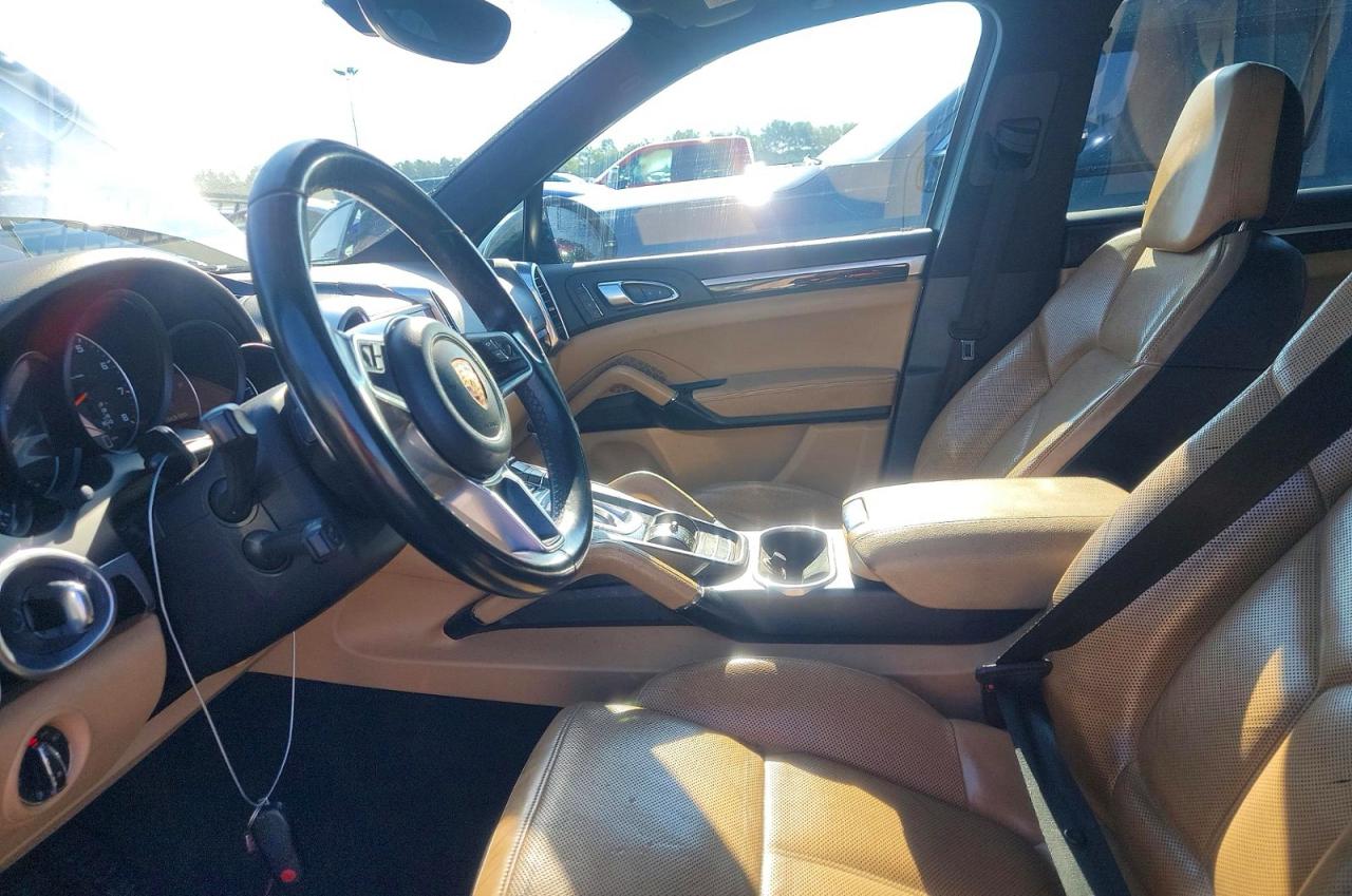 2018 PORSCHE CAYENNE