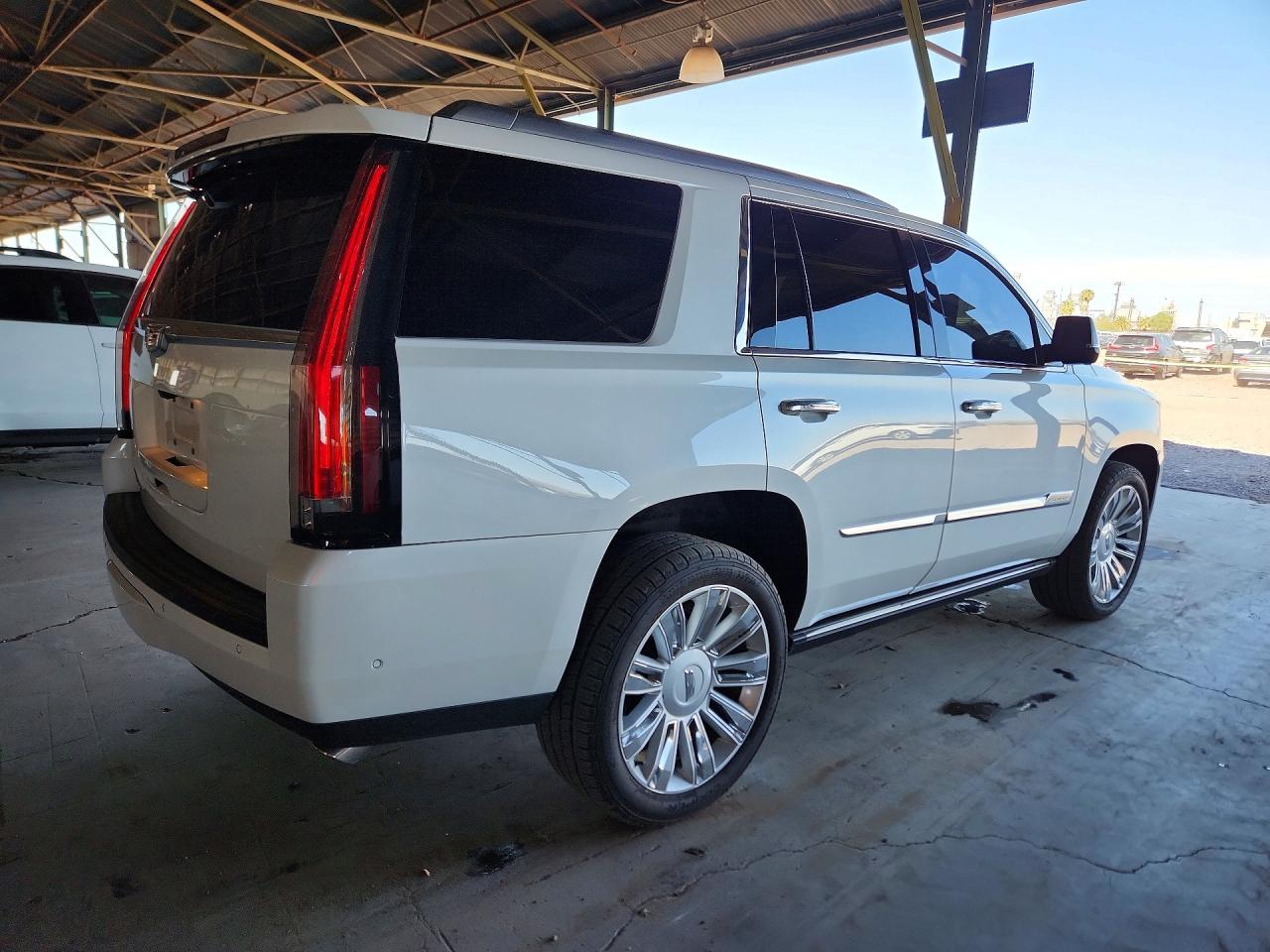 2018 CADILLAC ESCALADE