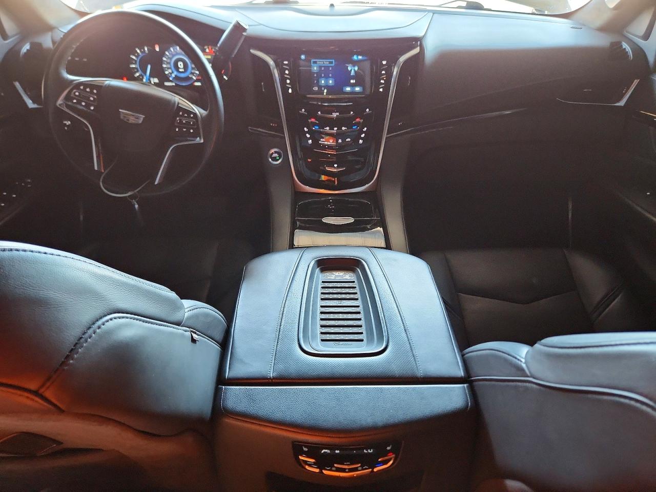 2018 CADILLAC ESCALADE
