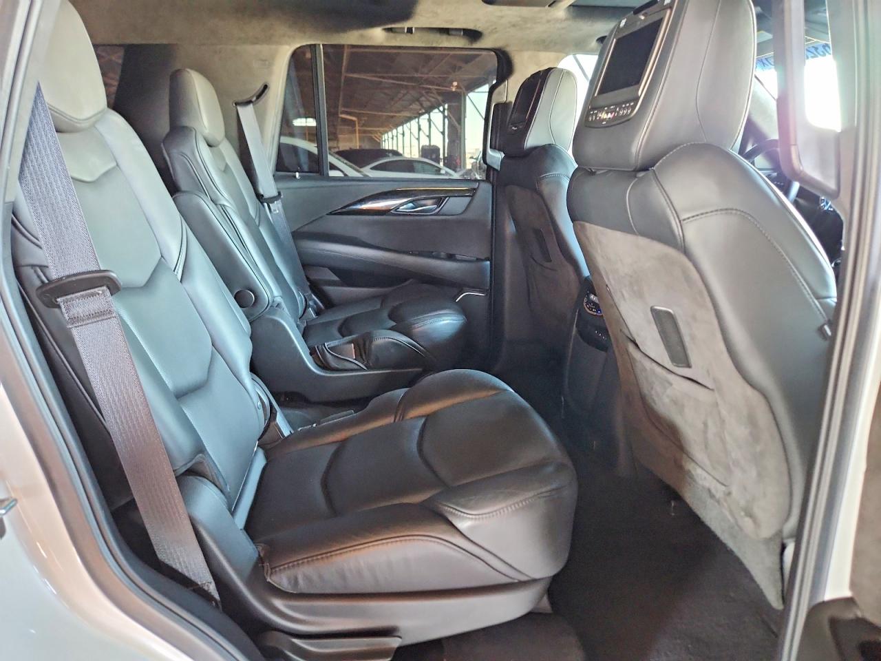 2018 CADILLAC ESCALADE