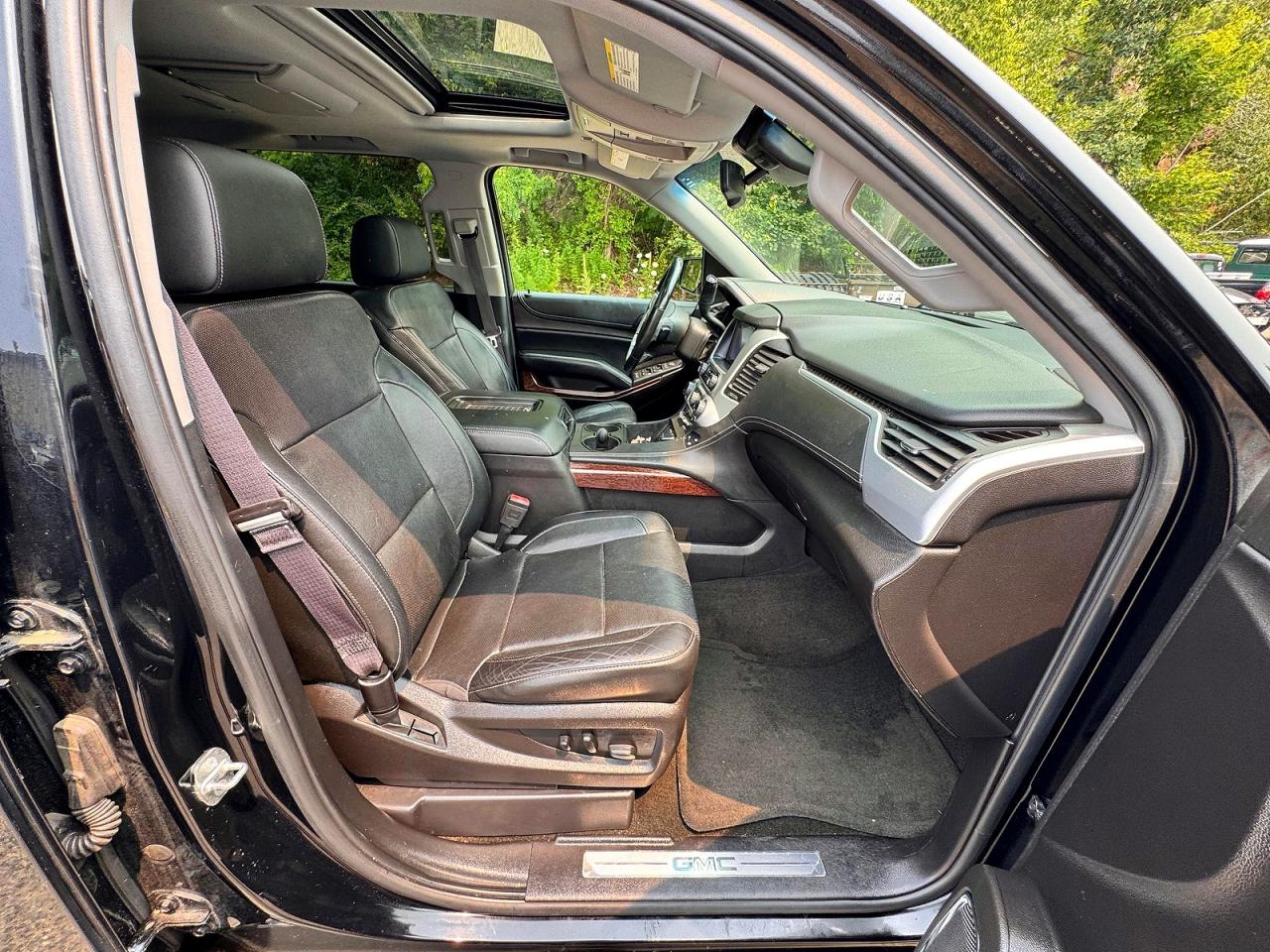 2016 GMC YUKON