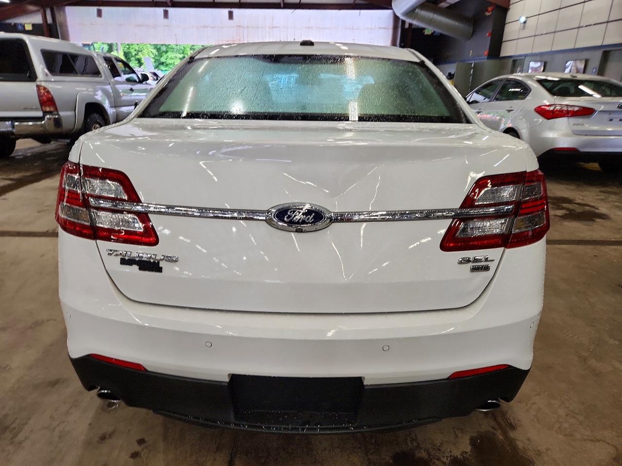 2015 FORD TAURUS