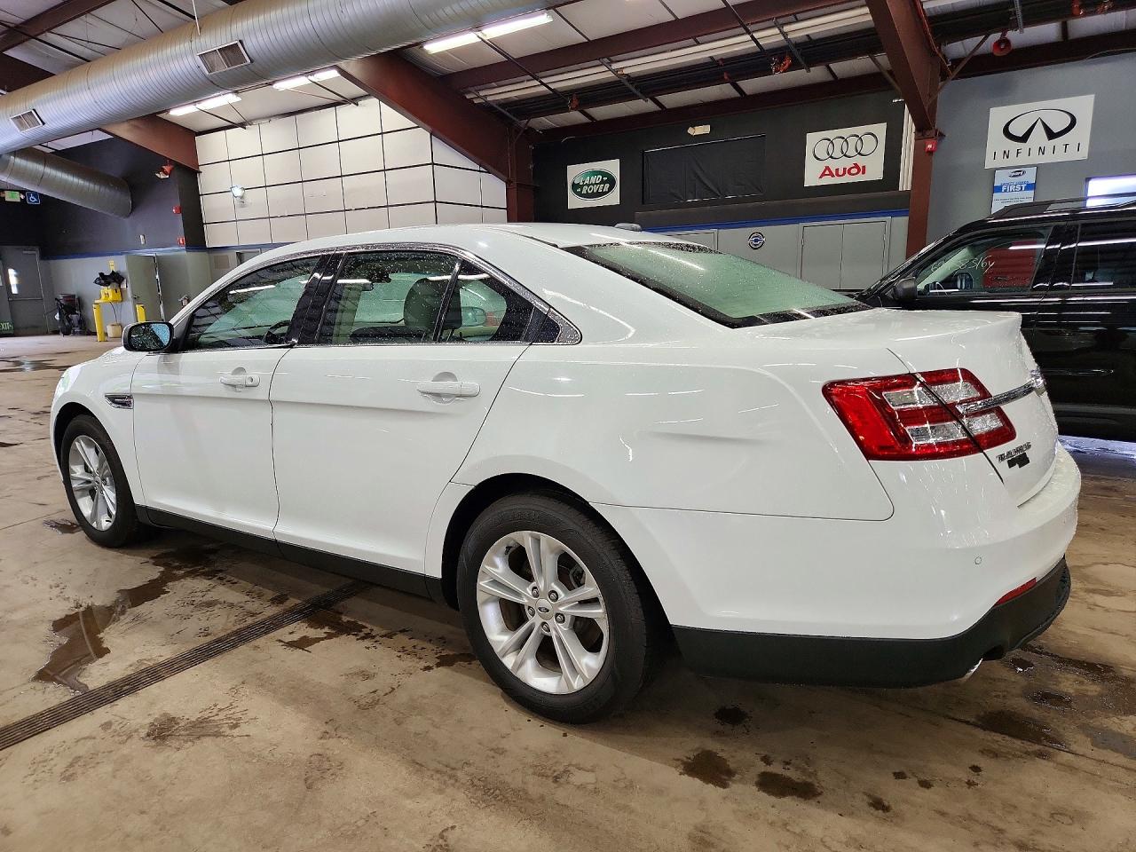 2015 FORD TAURUS