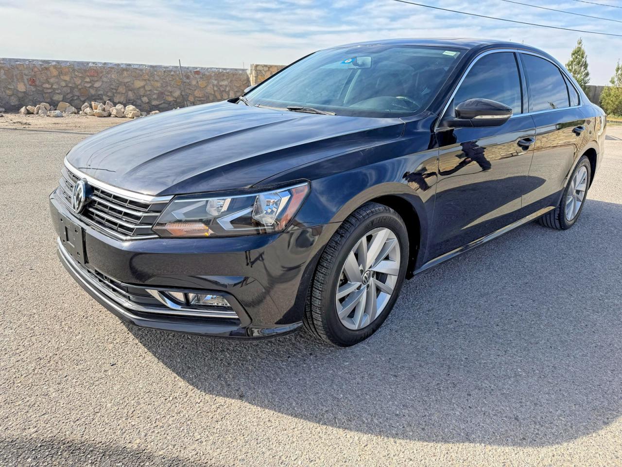 2018 VOLKSWAGEN PASSAT