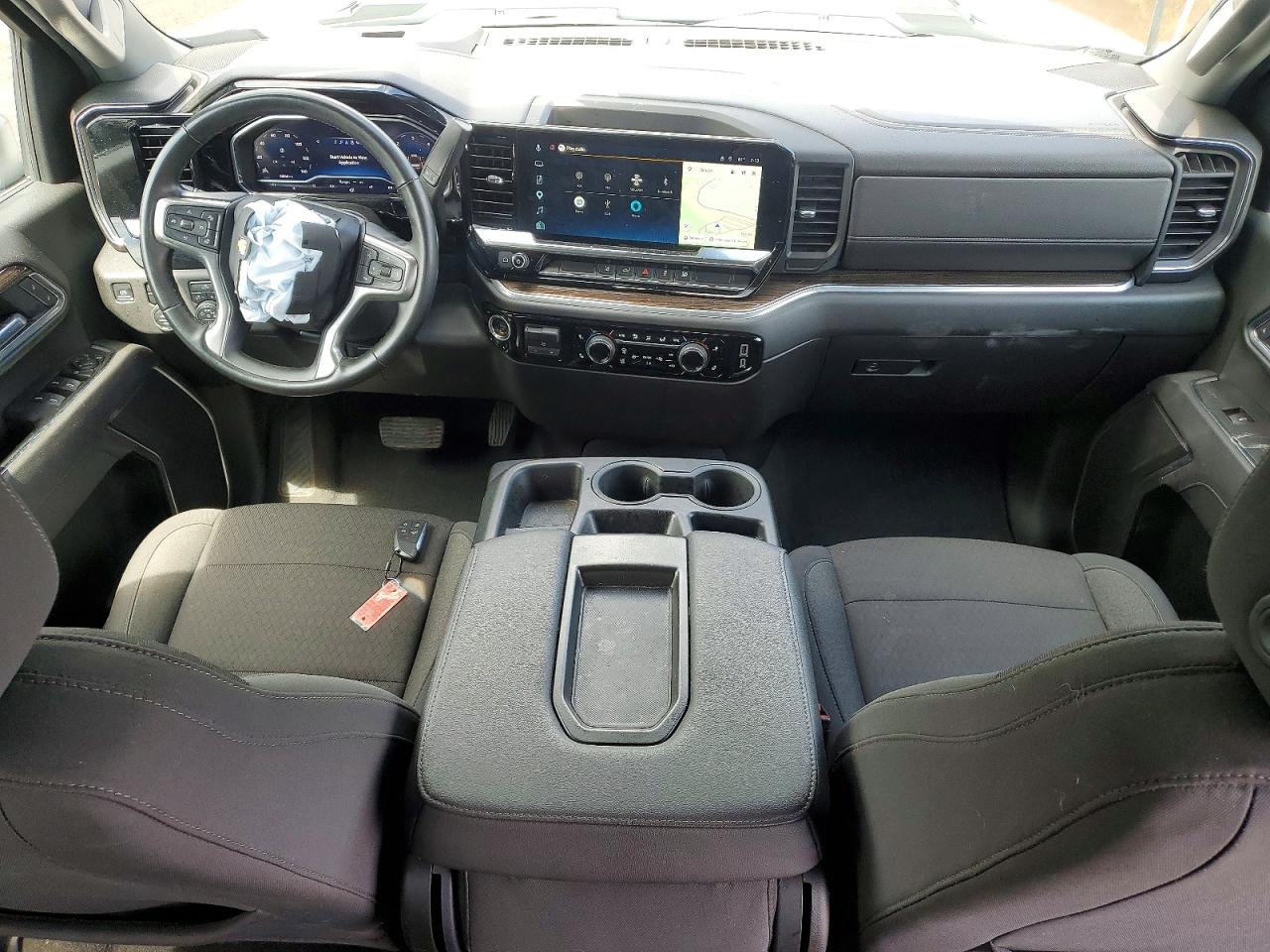 2025 CHEVROLET SILVERADO