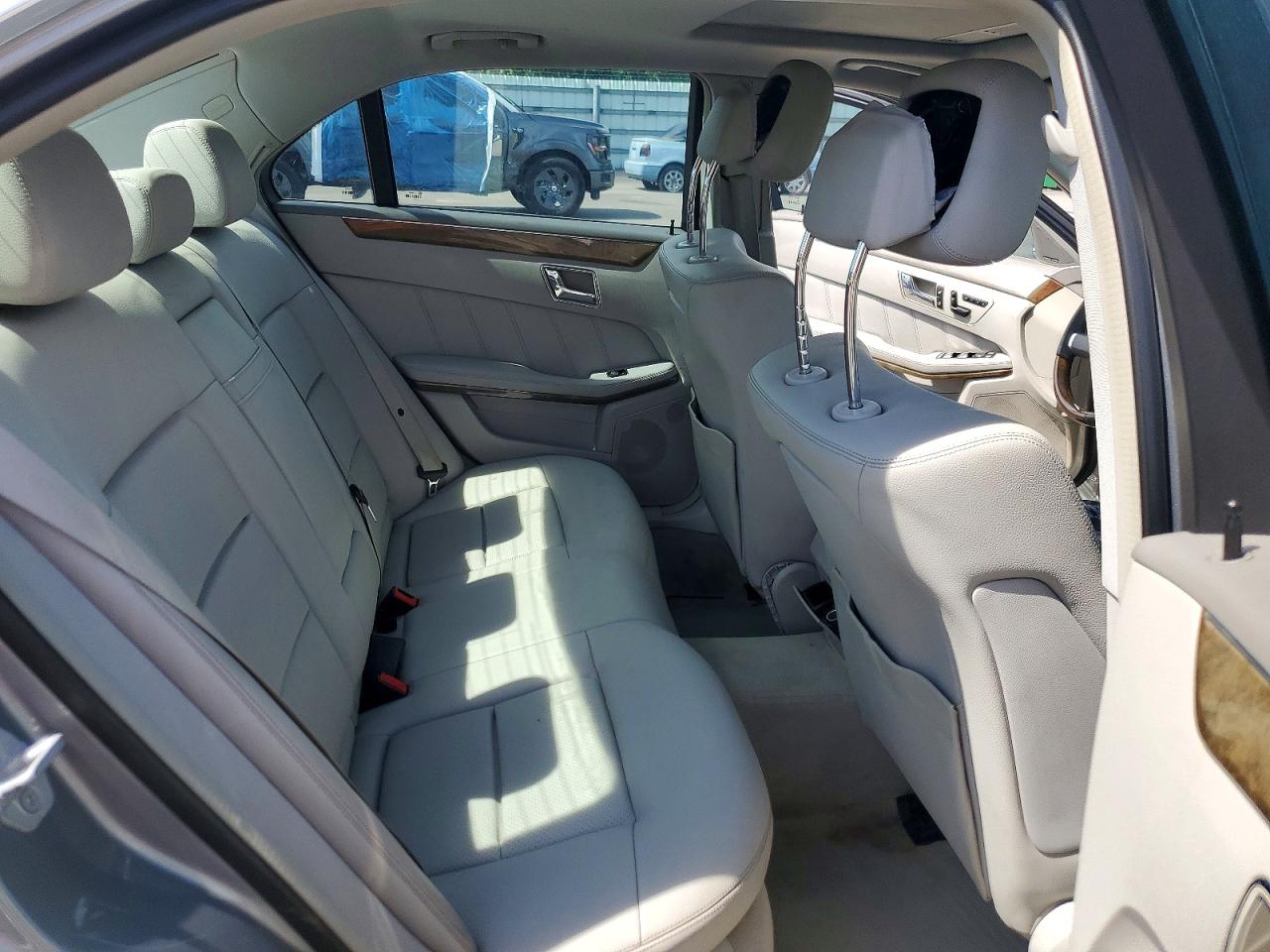 2010 MERCEDES-BENZ E-CLASS
