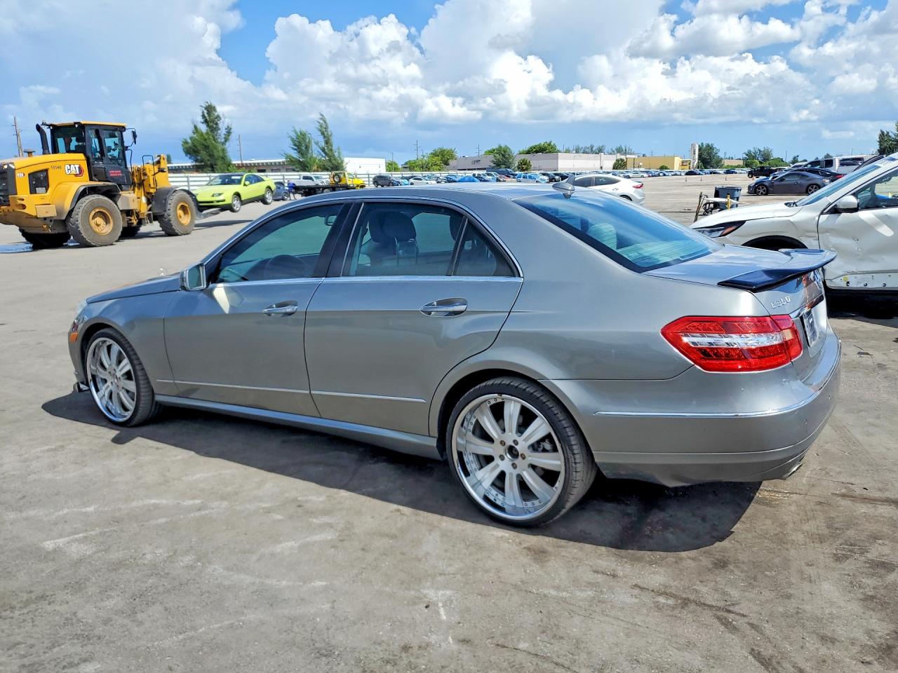 2010 MERCEDES-BENZ E-CLASS