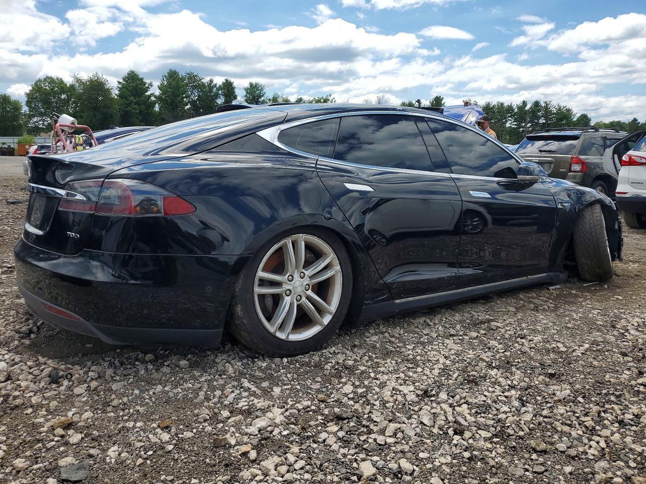 2015 TESLA MODEL S