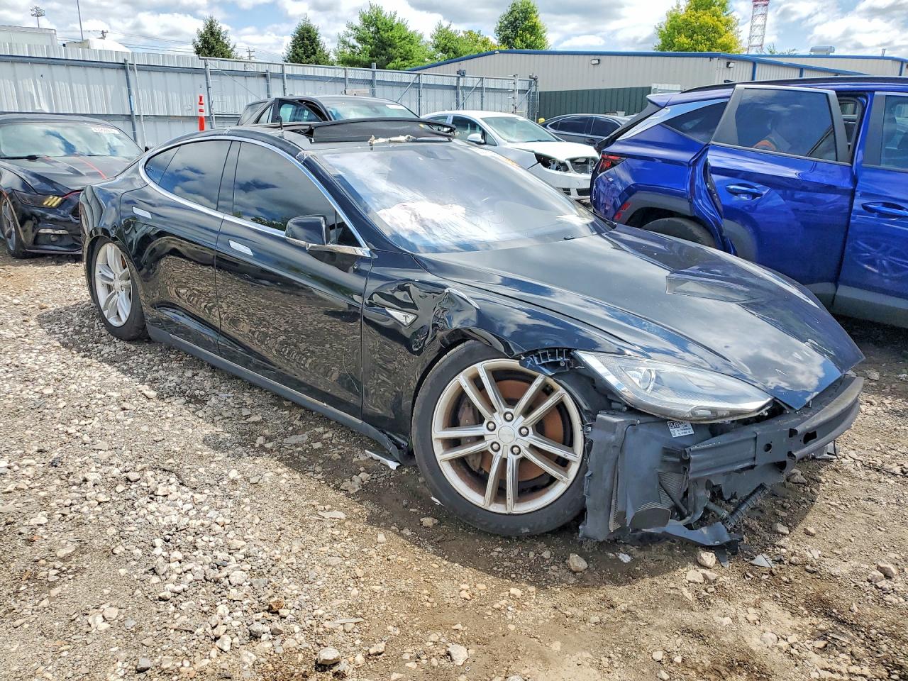 2015 TESLA MODEL S