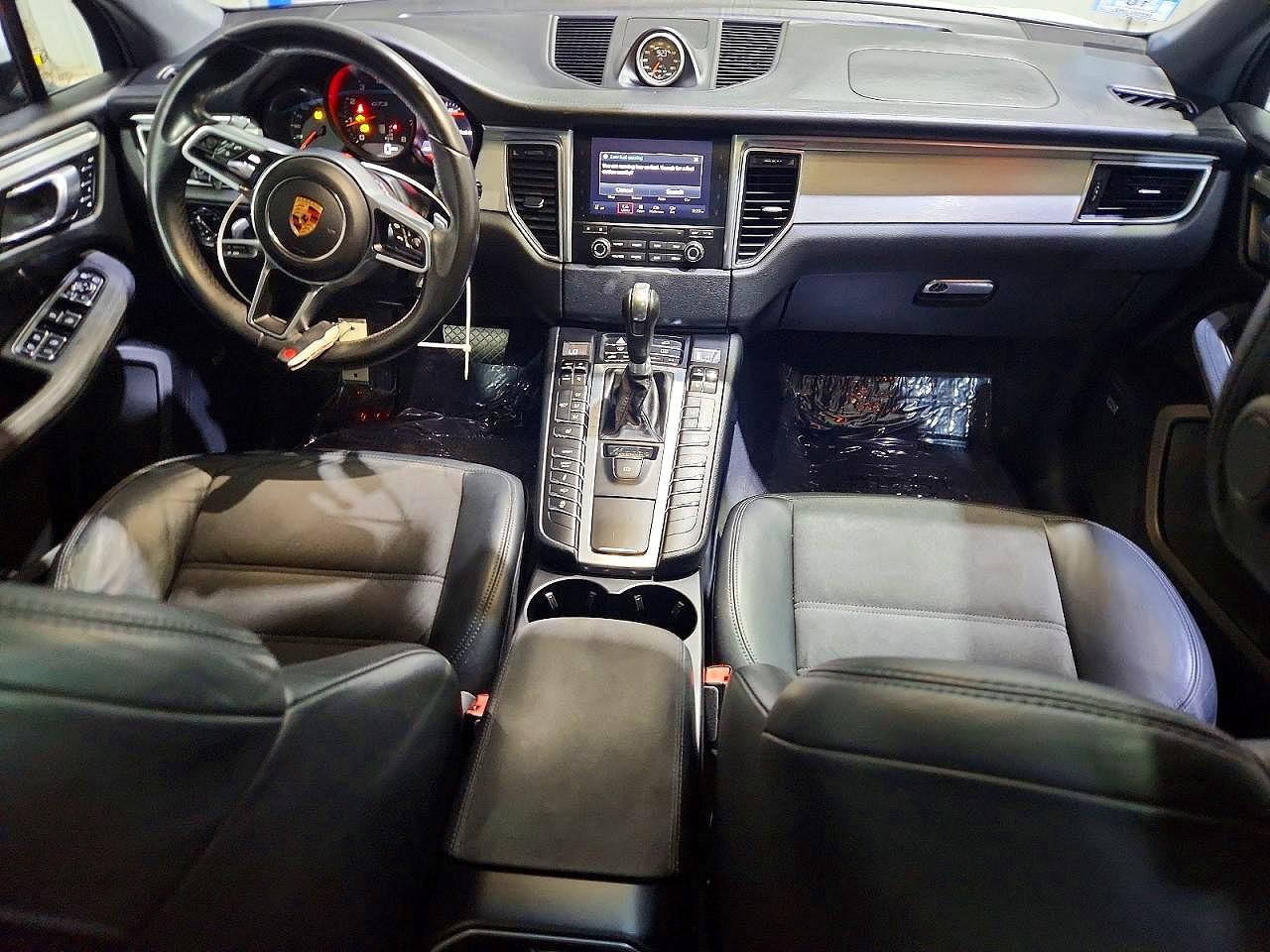 2017 PORSCHE MACAN