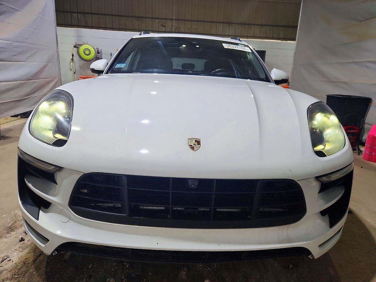 2017 PORSCHE MACAN