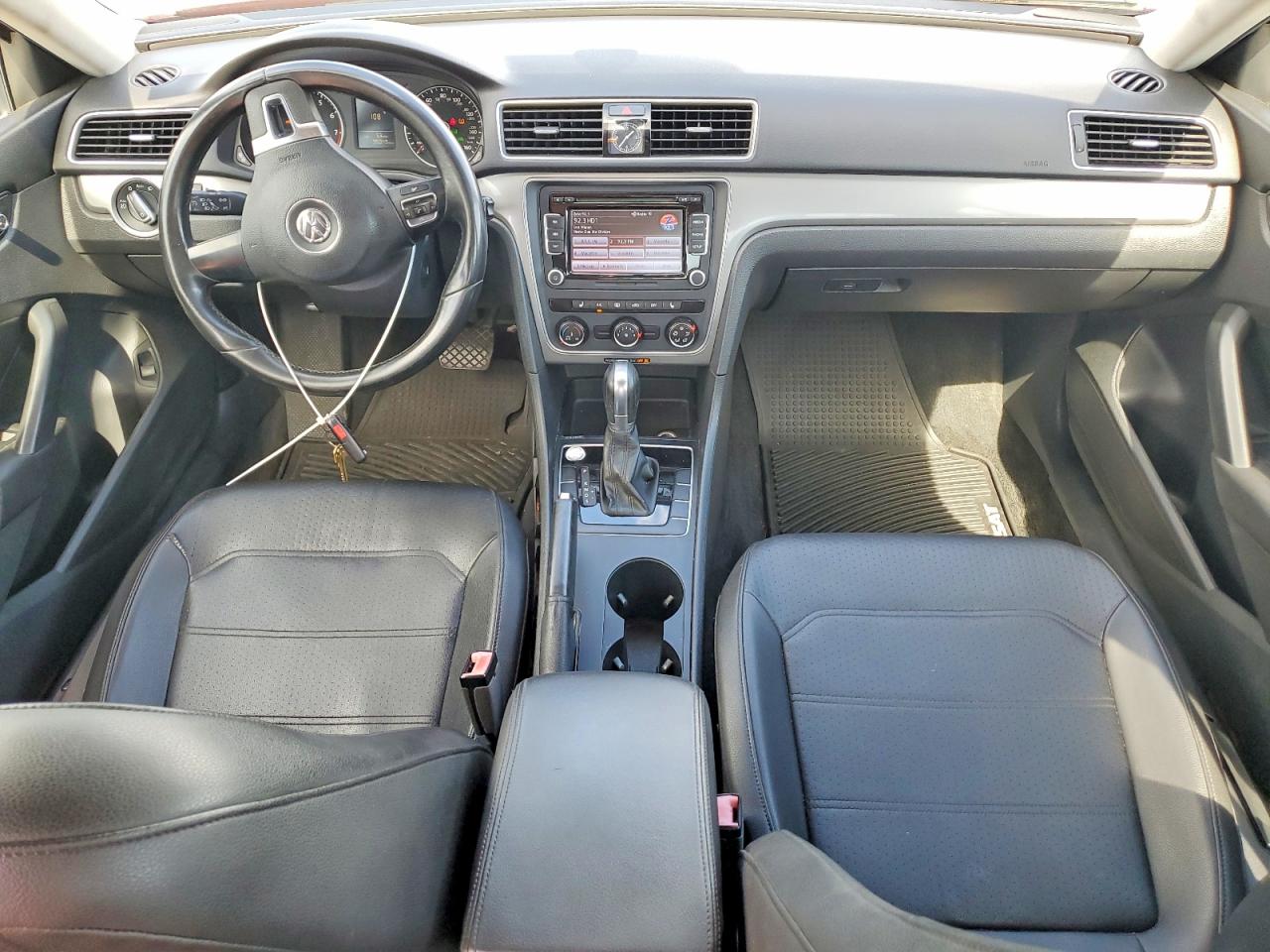 2015 VOLKSWAGEN PASSAT