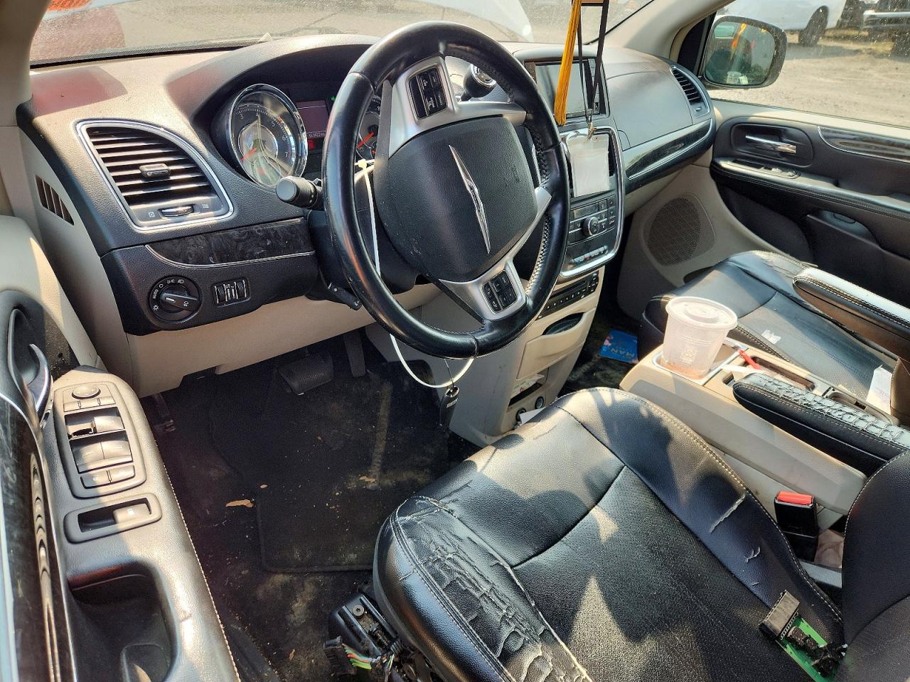2012 CHRYSLER MINIVAN