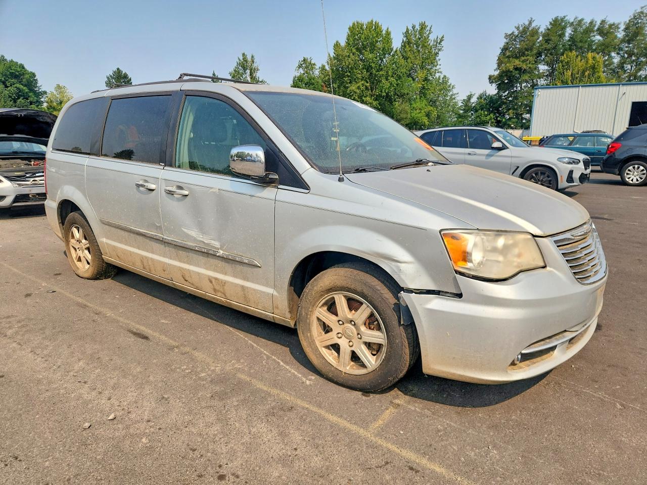 2012 CHRYSLER MINIVAN