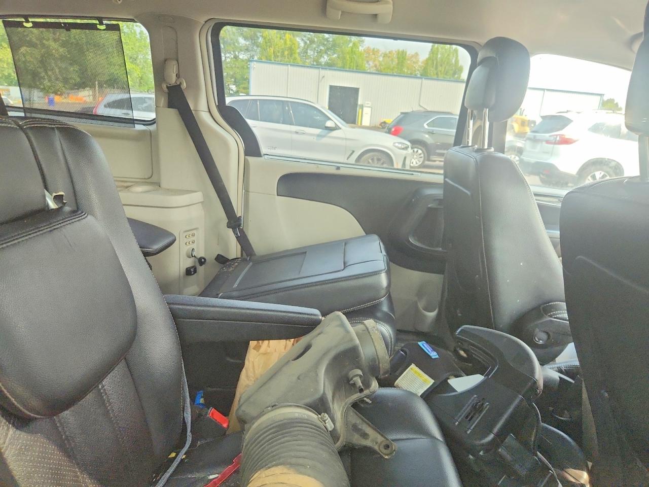 2012 CHRYSLER MINIVAN
