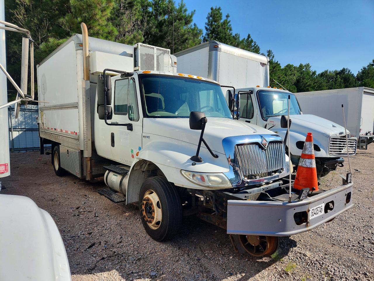 2015 INTERNATIONAL 4000 SERIE