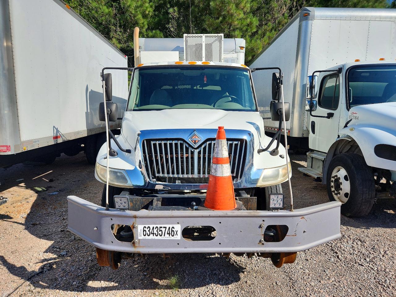 2015 INTERNATIONAL 4000 SERIE