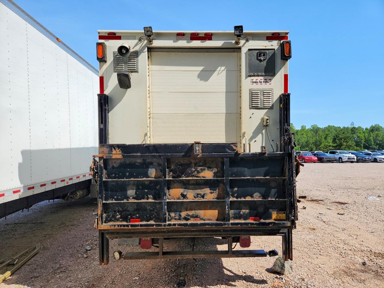 2015 INTERNATIONAL 4000 SERIE