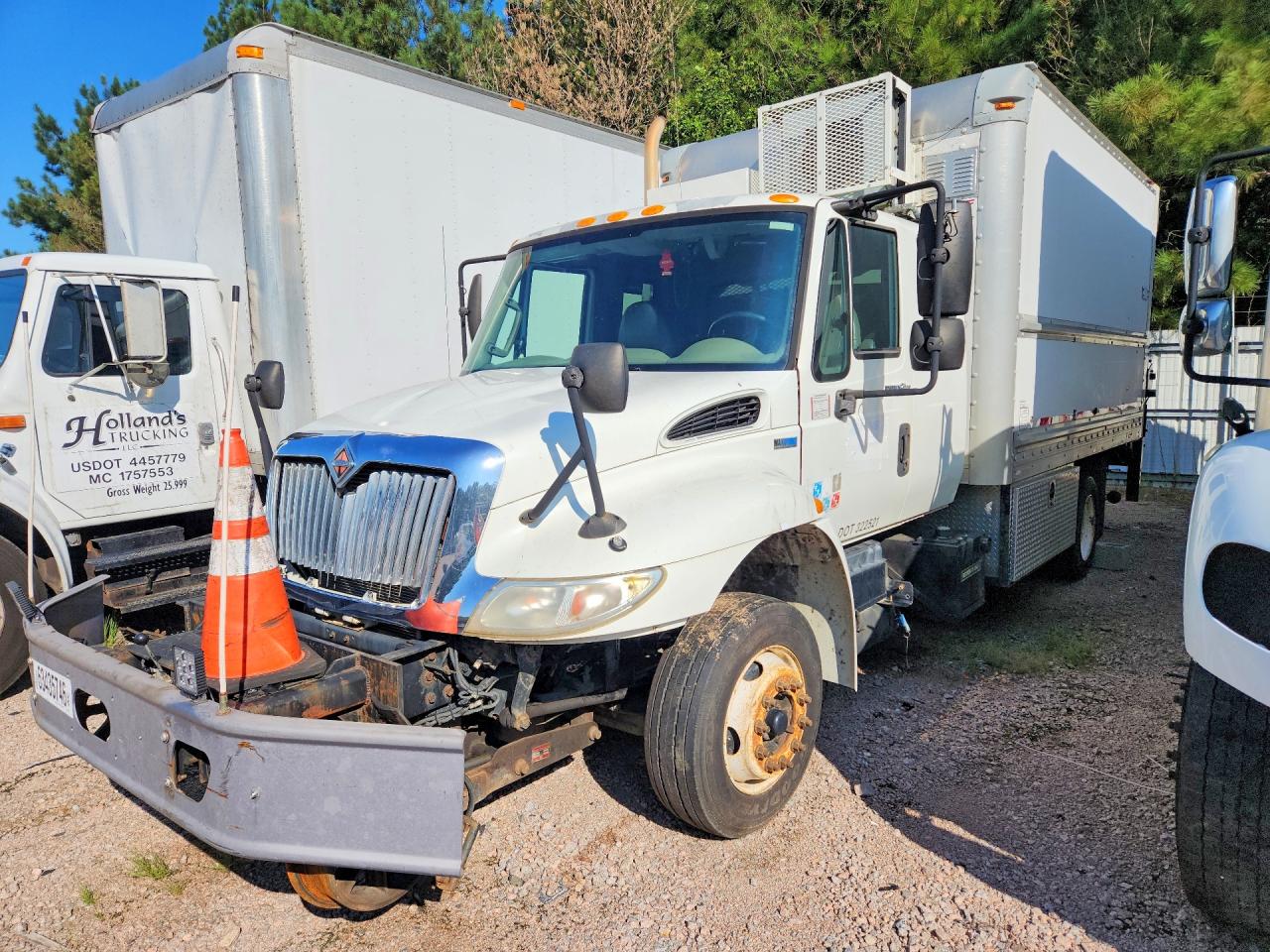 2015 INTERNATIONAL 4000 SERIE