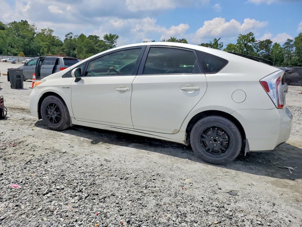 2013 TOYOTA PRIUS