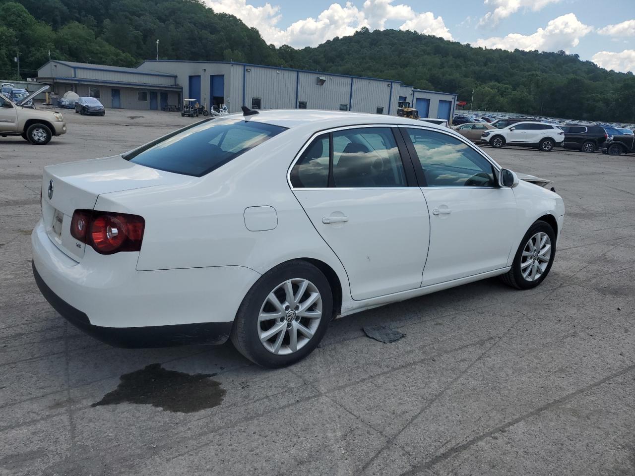 2010 VOLKSWAGEN JETTA
