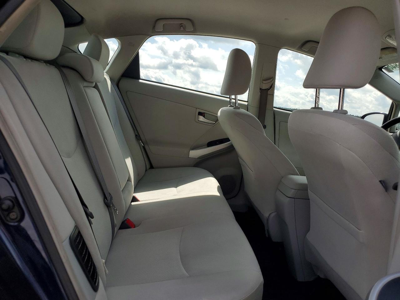 2014 TOYOTA PRIUS