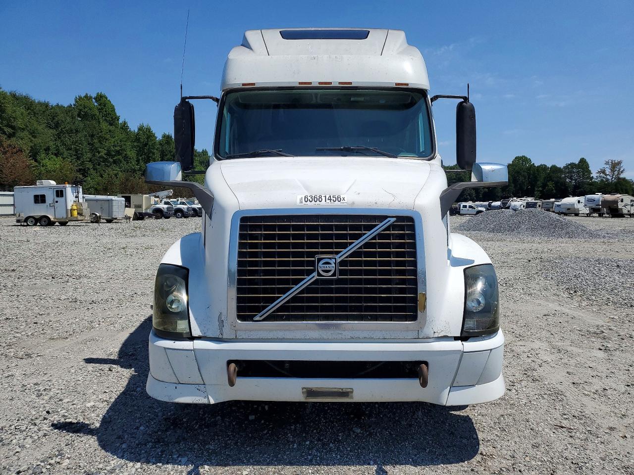 2005 VOLVO VN