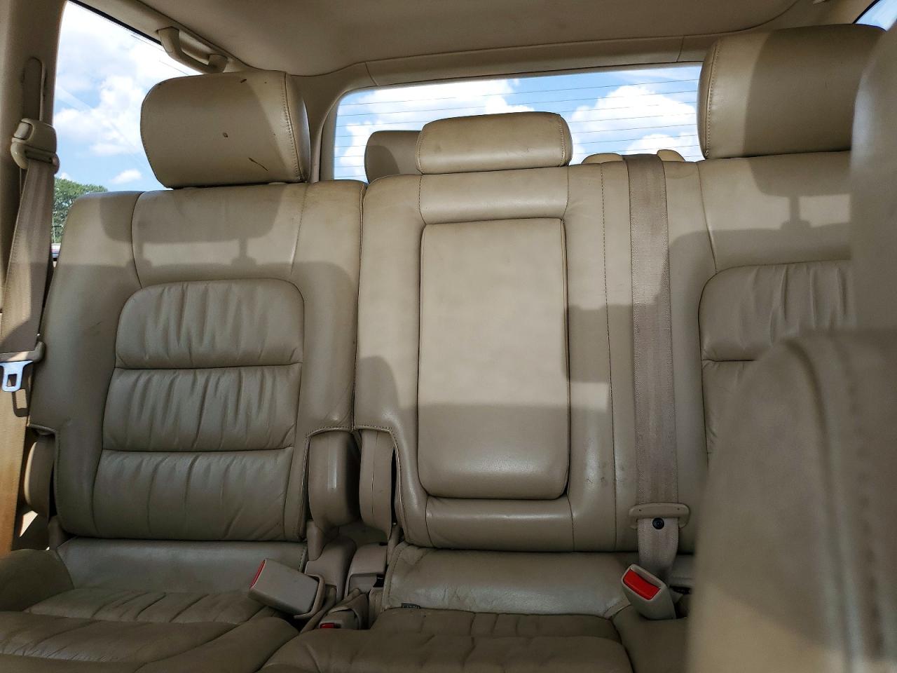 2002 LEXUS LX470