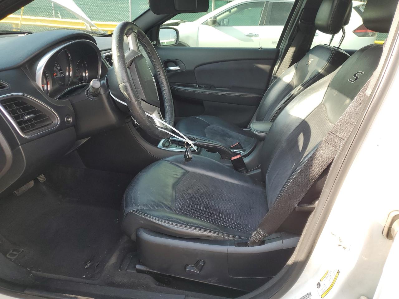 2012 CHRYSLER 200